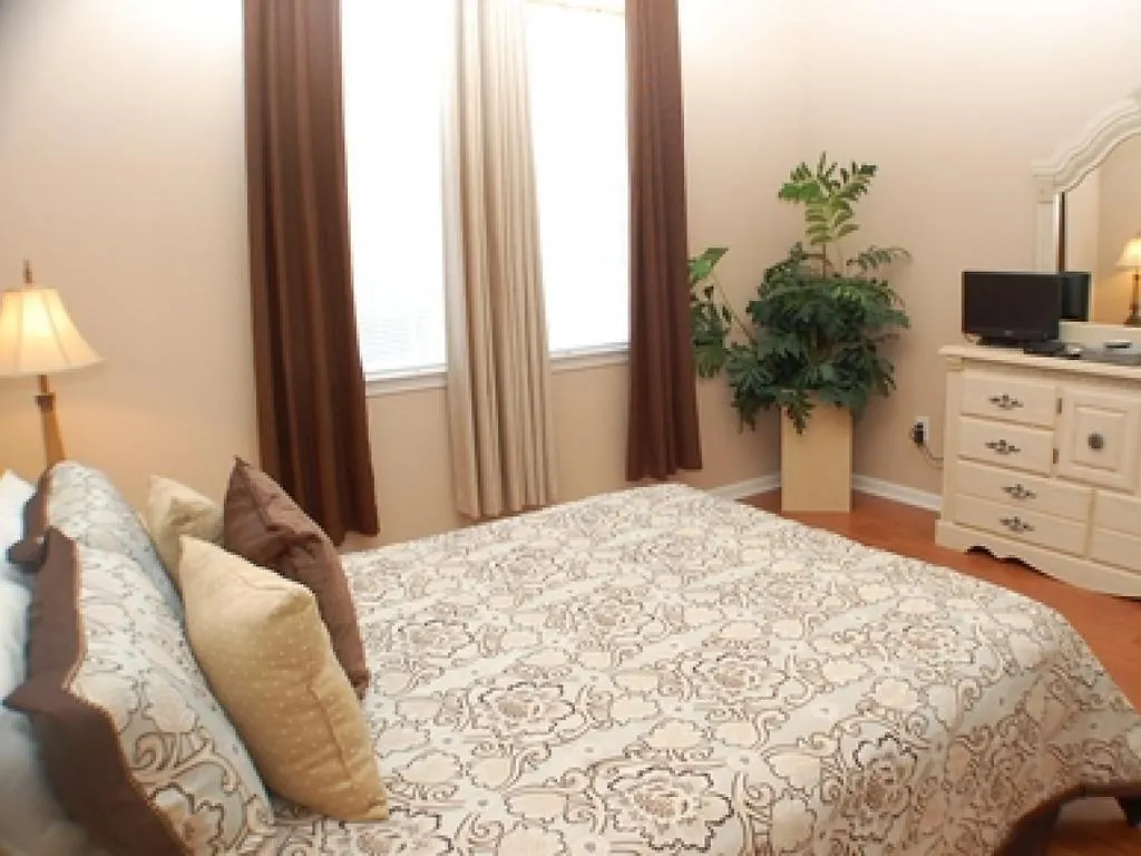 Ridge Castle Apartment Davenport